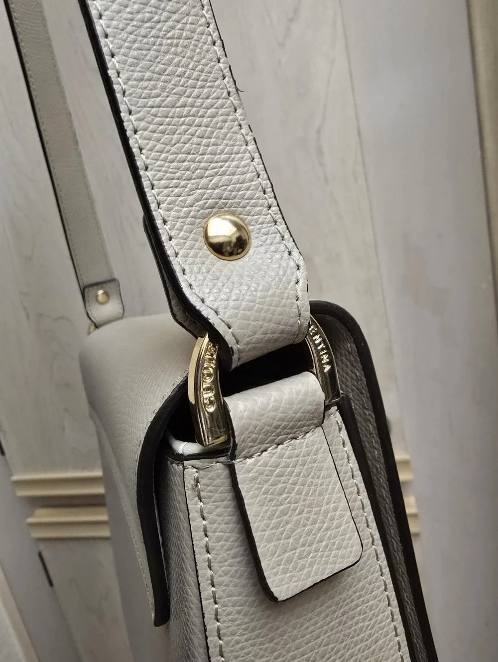 Cuoieria Made In Italy Crossbody Bag in Light Beige